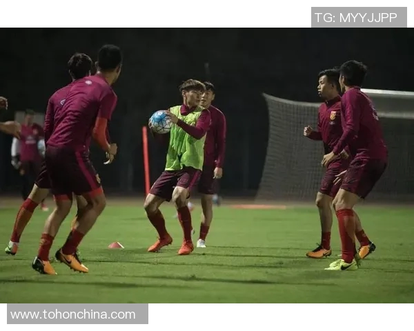 武汉足球队的崛起之路:世界杯预选赛背后的奋斗与荣耀 武汉足球队的崛起之路:世界杯预选赛背后的奋斗与荣耀