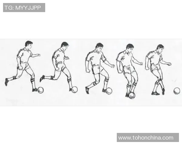 掌握足球双变向技巧提升你的球场灵活性与突破能力 掌握足球双变向技巧提升你的球场灵活性与突破能力