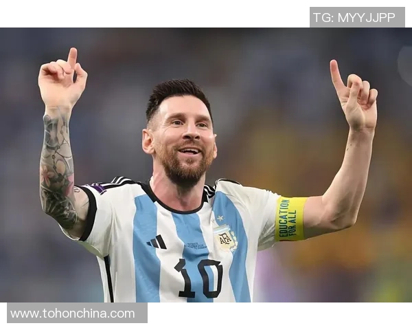 梅西化身老年球员重返绿茵场展现足球魅力与人生智慧 梅西化身老年球员重返绿茵场展现足球魅力与人生智慧